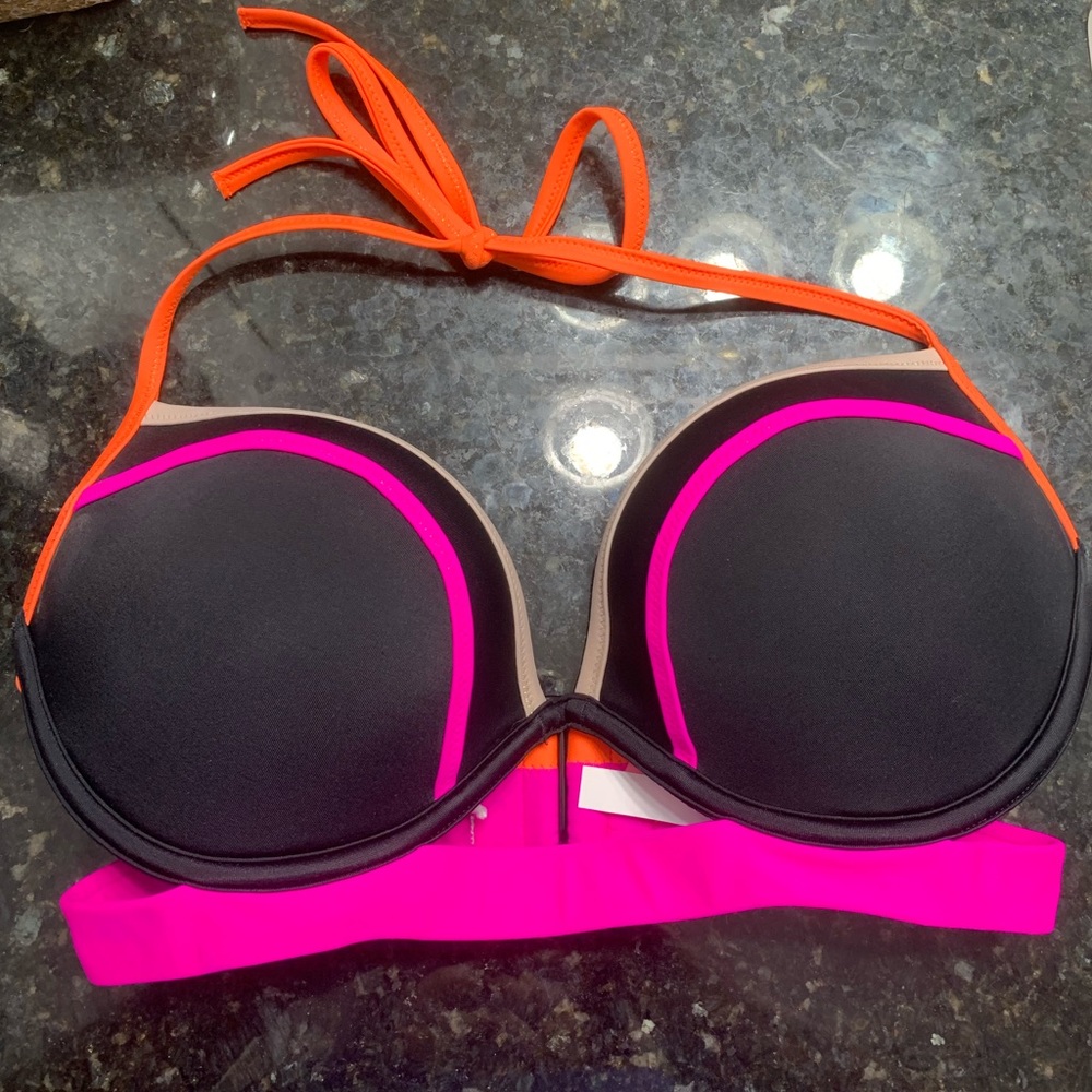 Victoria’s Secret bikini top